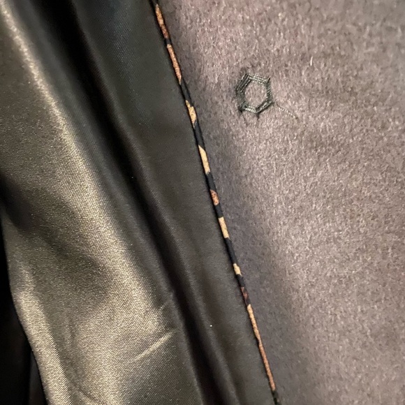 Tahari wool coat with faux fur collar - Picture 5 of 5